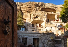 4ODA Cave House Boutique
