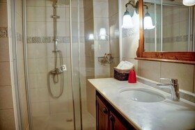 4ODA Cave House Boutique