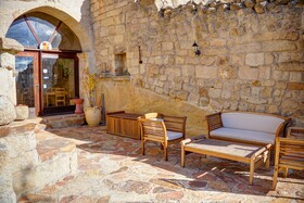 4ODA Cave House Boutique