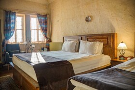 4ODA Cave House Boutique