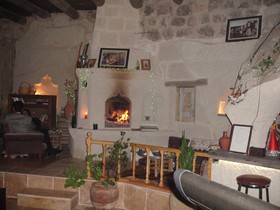 Akkoy Evleri Cave Hotel