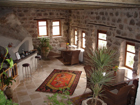 Akkoy Evleri Cave Hotel