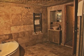 7 Oda Kapadokya Cave House