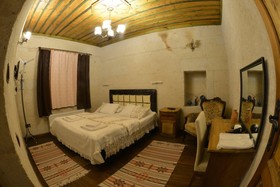 7 Oda Kapadokya Cave House
