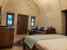 Armesos Cave Hotel