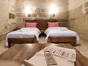 Armesos Cave Hotel