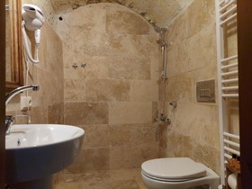 Armesos Cave Hotel