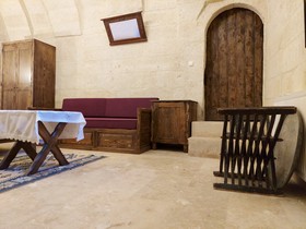 Armesos Cave Hotel