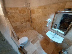 Armesos Cave Hotel
