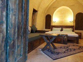 Armesos Cave Hotel