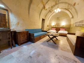 Armesos Cave Hotel