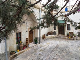 Armesos Cave Hotel