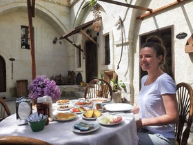 Armesos Cave Hotel