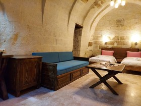Armesos Cave Hotel
