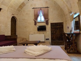 Armesos Cave Hotel