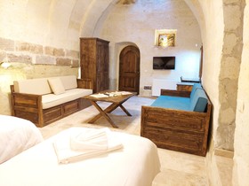 Armesos Cave Hotel