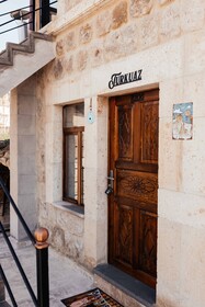 Bayar Cave Suites