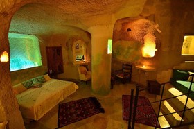 Blue Valley Cave Hotel