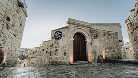 Carna Cave Hotel