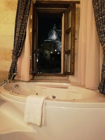 Carna Cave Hotel