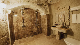 Carna Cave Hotel
