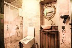 Casia Cave Suites