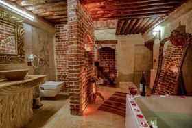 Casia Cave Suites