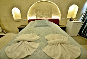 Dedeli Konak Cave Hotel
