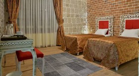Elevres Stone House Hotel