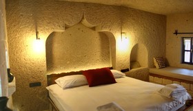 El Puente Cave