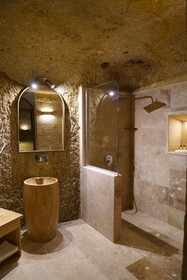 Evanthia Cave Suites