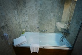 Fresco Cave Suites & Mansions