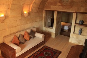 Fresco Cave Suites & Mansions