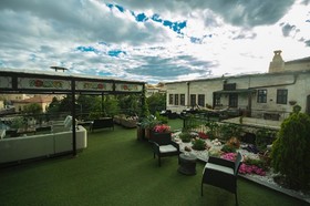 Fresco Cave Suites & Mansions