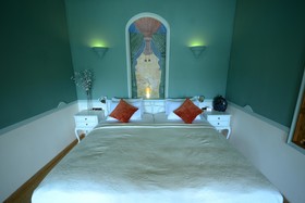 Fresco Cave Suites & Mansions