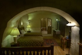 Fresco Cave Suites & Mansions