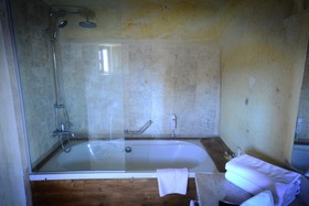 Fresco Cave Suites & Mansions