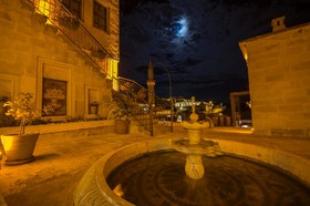 Fresco Cave Suites & Mansions