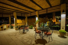 Fresco Cave Suites & Mansions