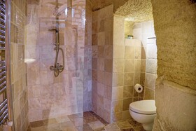 Gibos Cave Hotel