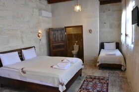 Glamada Cave Suite