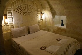Glamada Cave Suite