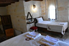 Glamada Cave Suite