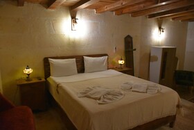 Glamada Cave Suite