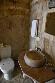 Glamada Cave Suite