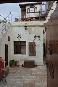Glamada Cave Suite