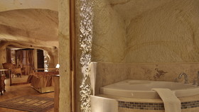 Golden Cave Suites