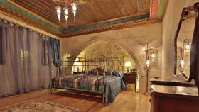Golden Cave Suites