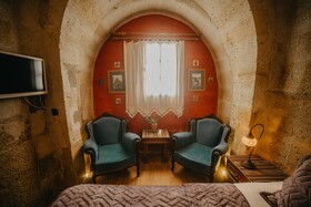 Helios Cave Hotel