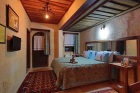 Jerveni Cave Hotel